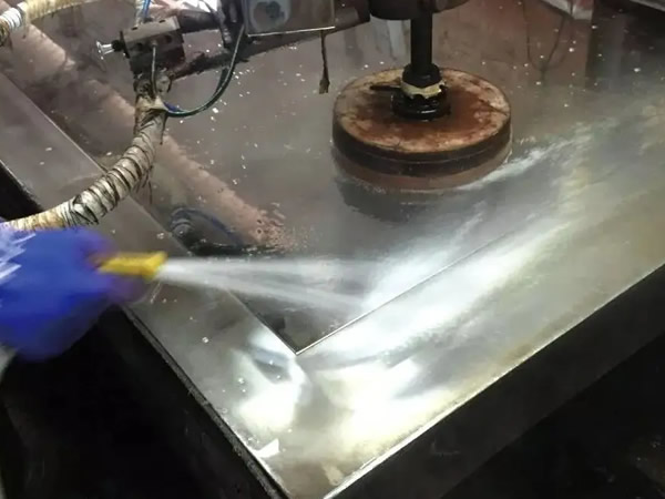 拋光知識(shí)：磁流變拋光液的工作機(jī)理你知道嗎？